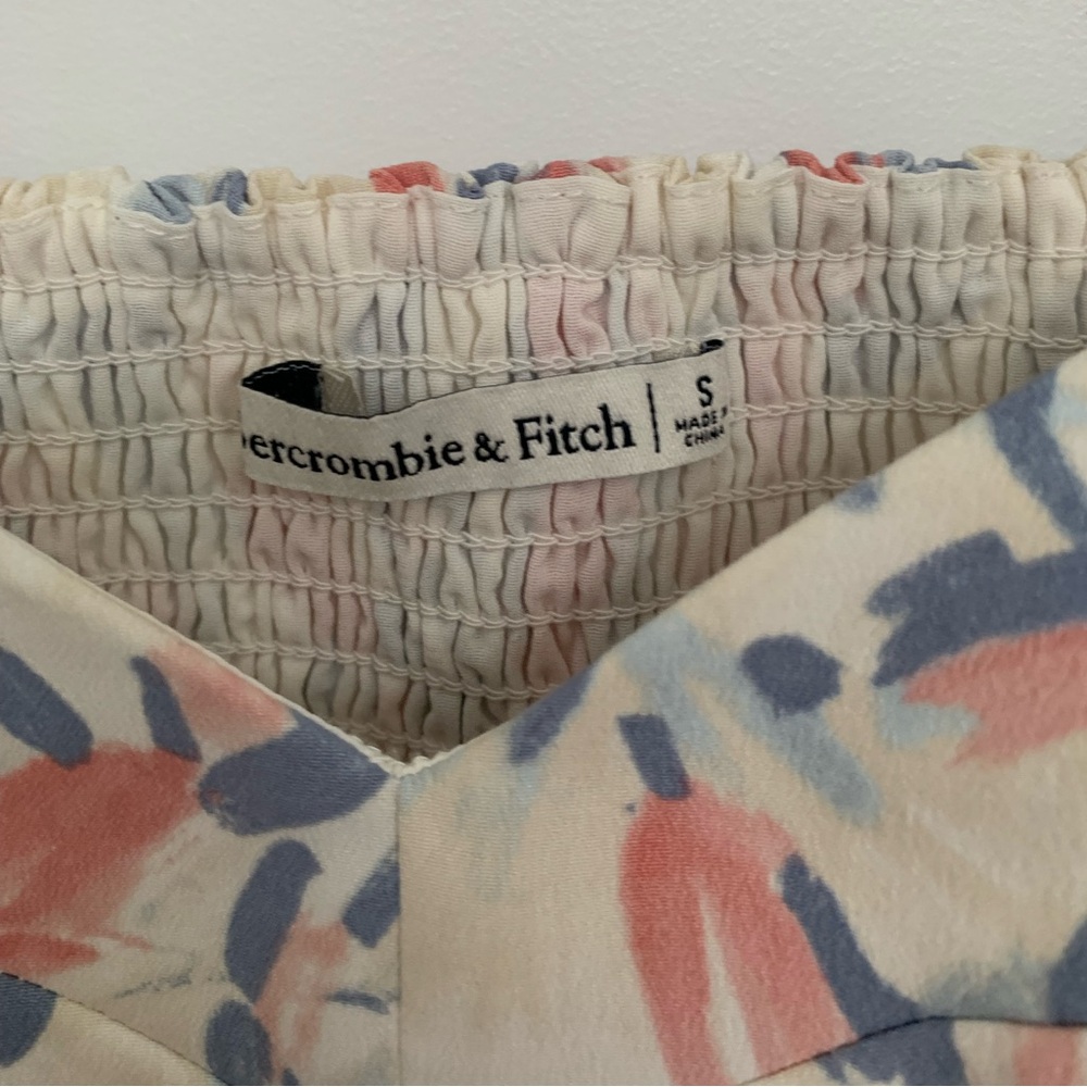 Abercrombie Floral Puff Sleeve Top, Sweetheart Neckline, Corset Smocked Top - Picture 2 of 8